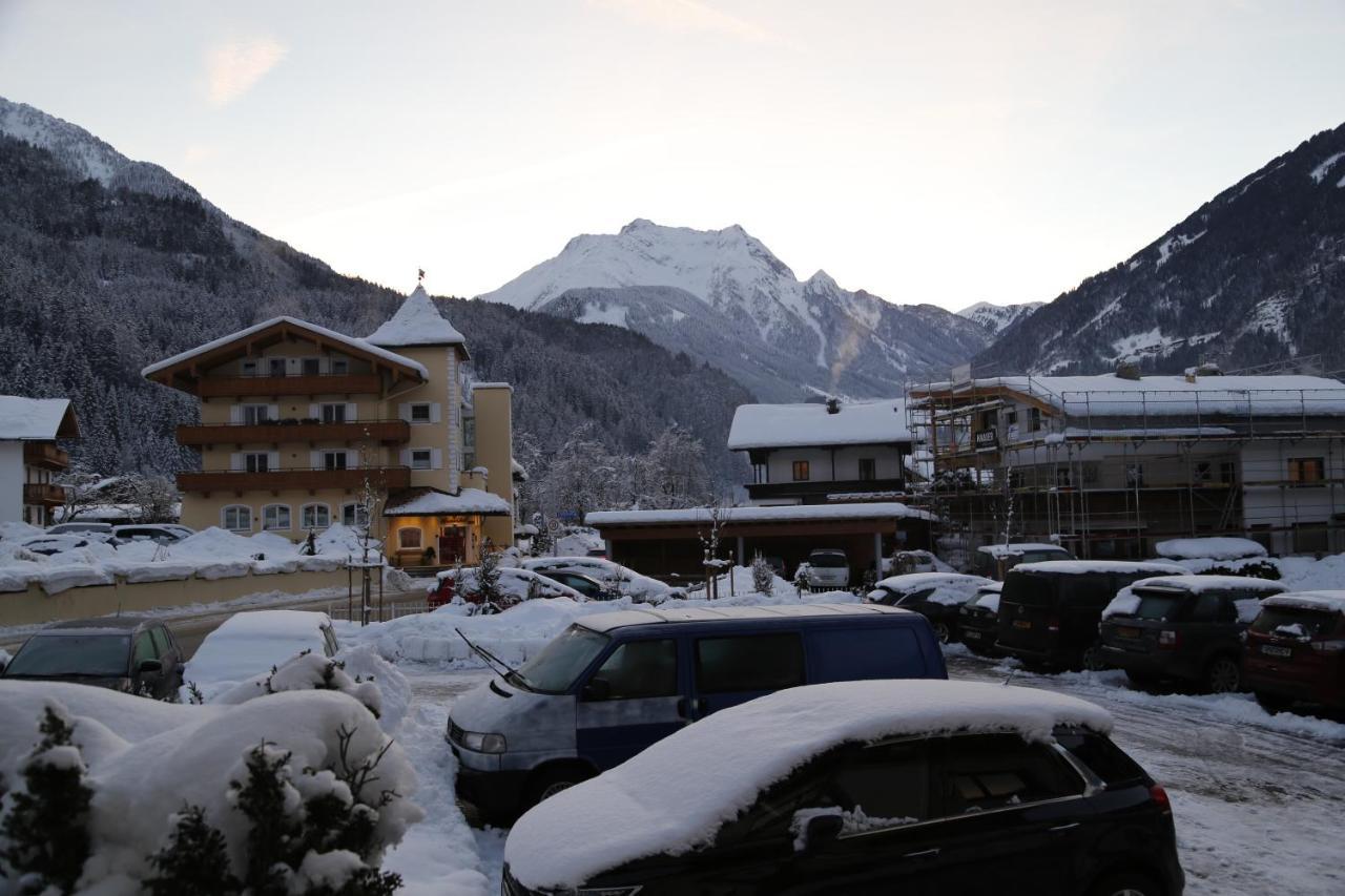 Hotel & Suites Glueck Auf Mayrhofen Luaran gambar